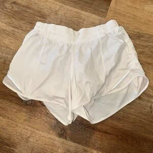 Lululemon Hotty Hot Shorts 4”
